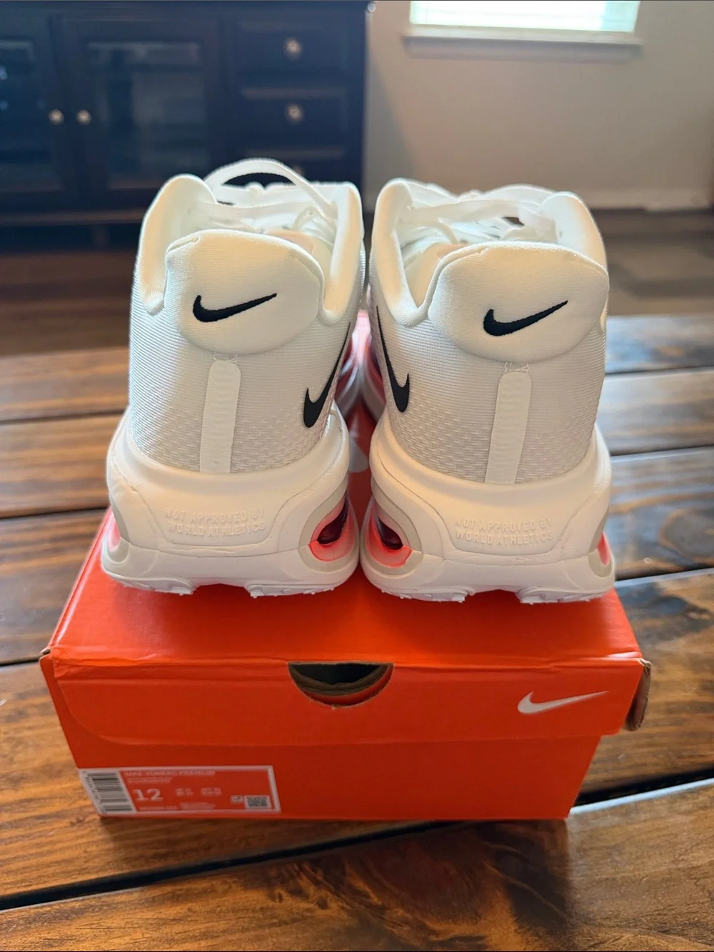 Nike Men's White Black Pink Athletic Running Shoes